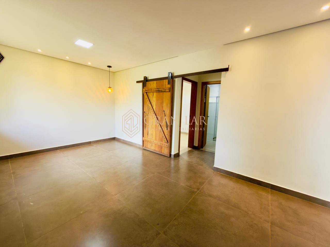 171e630b-d185-40a1-86c8-8de41b4a3049