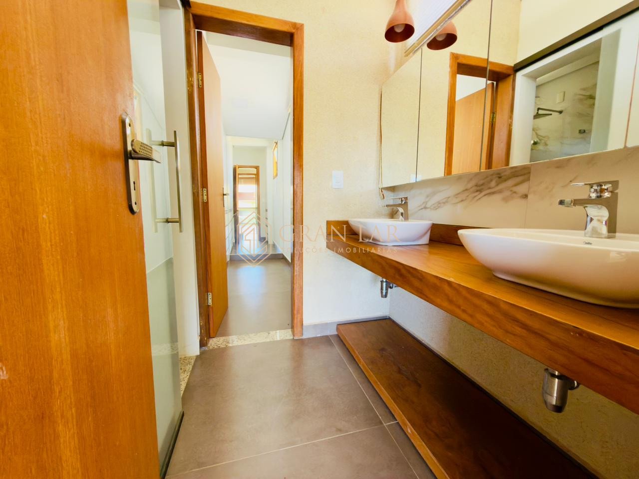 987a5127-2873-44aa-bef2-144bac5c3ee9