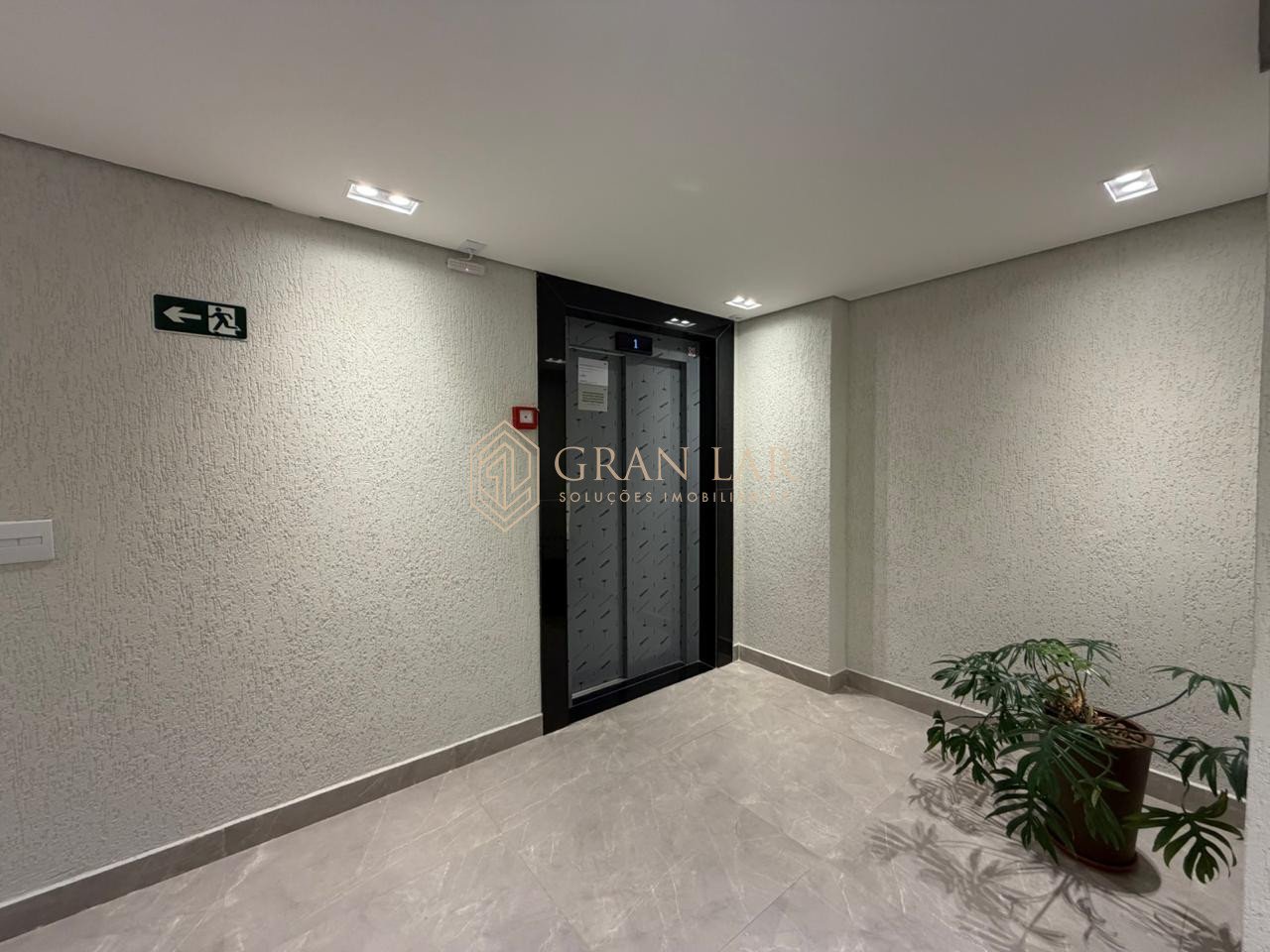 17d18b4e-c4f0-4d9c-9d85-facf603f3fba