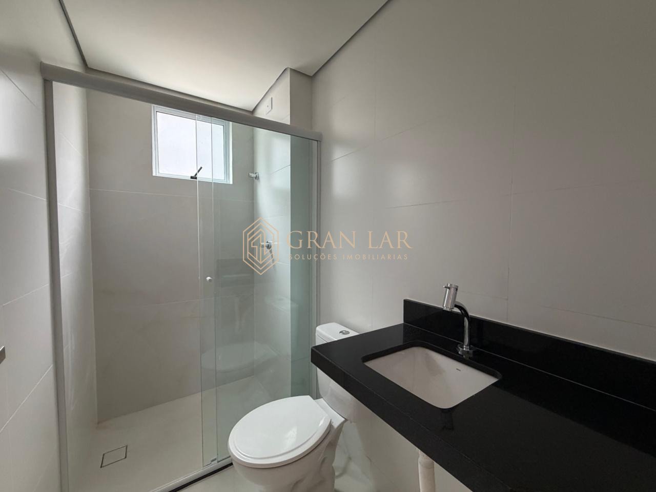 b8a417a7-38d2-4776-8ff7-c0af5caa46c9