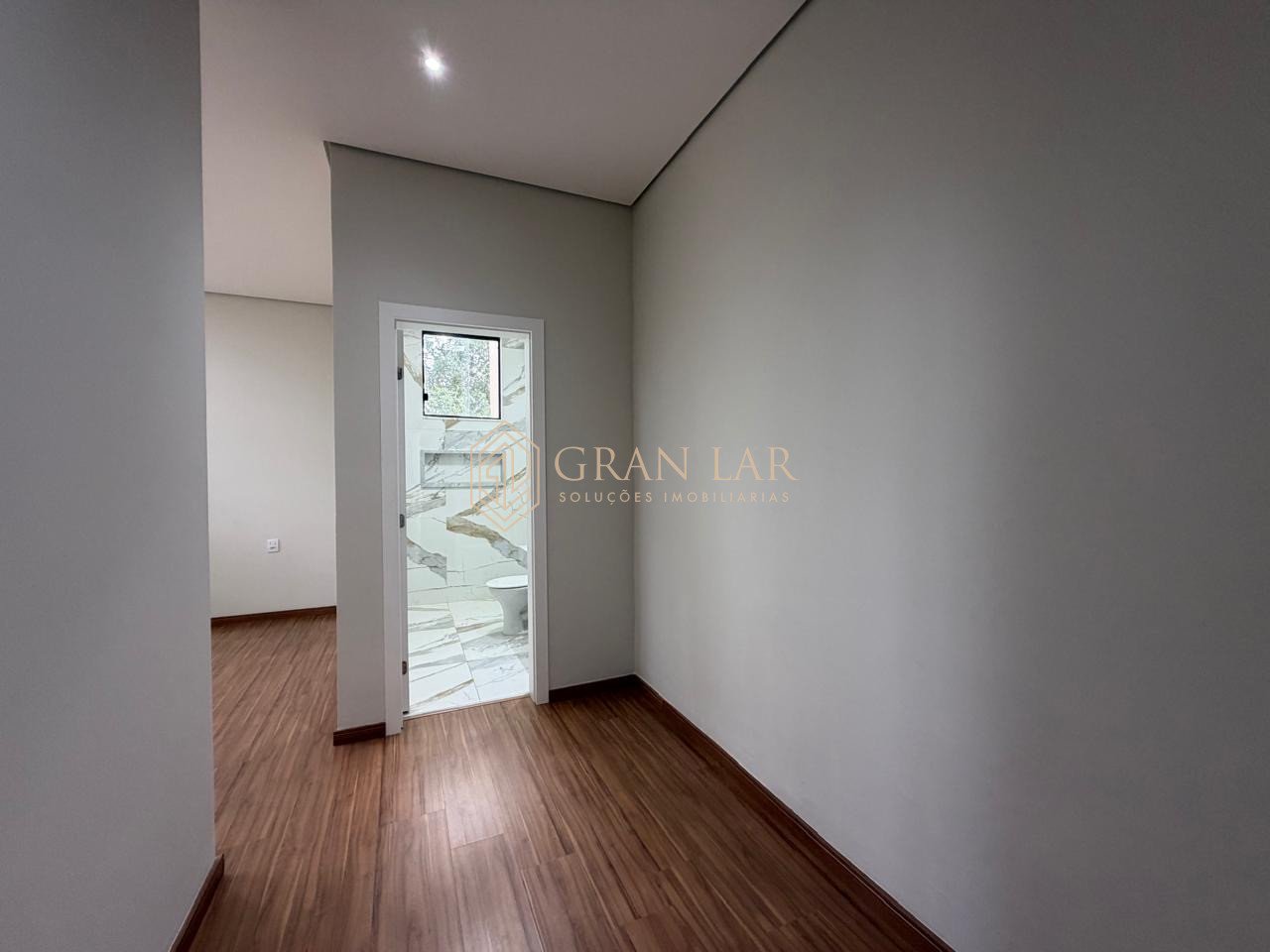 e476d2cb-9669-401d-a052-a462edd5d349